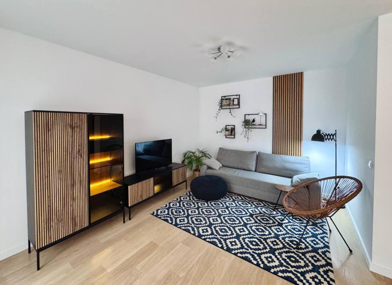 Apartment C- Home4u - With A View Close To Aquapark, Parking In Secured Area *